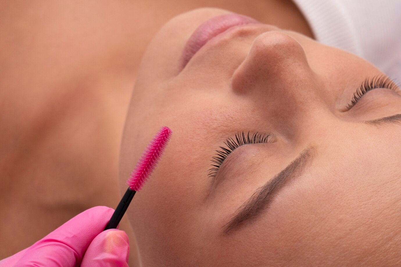 Lash lifting